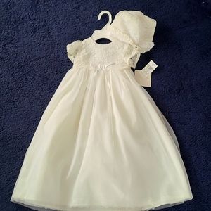 Baptism dress with bonnet
